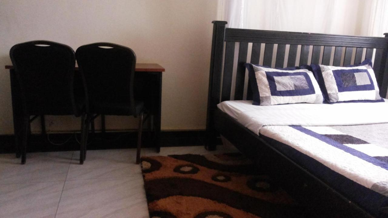 Hotel Good News Lira 外观 照片