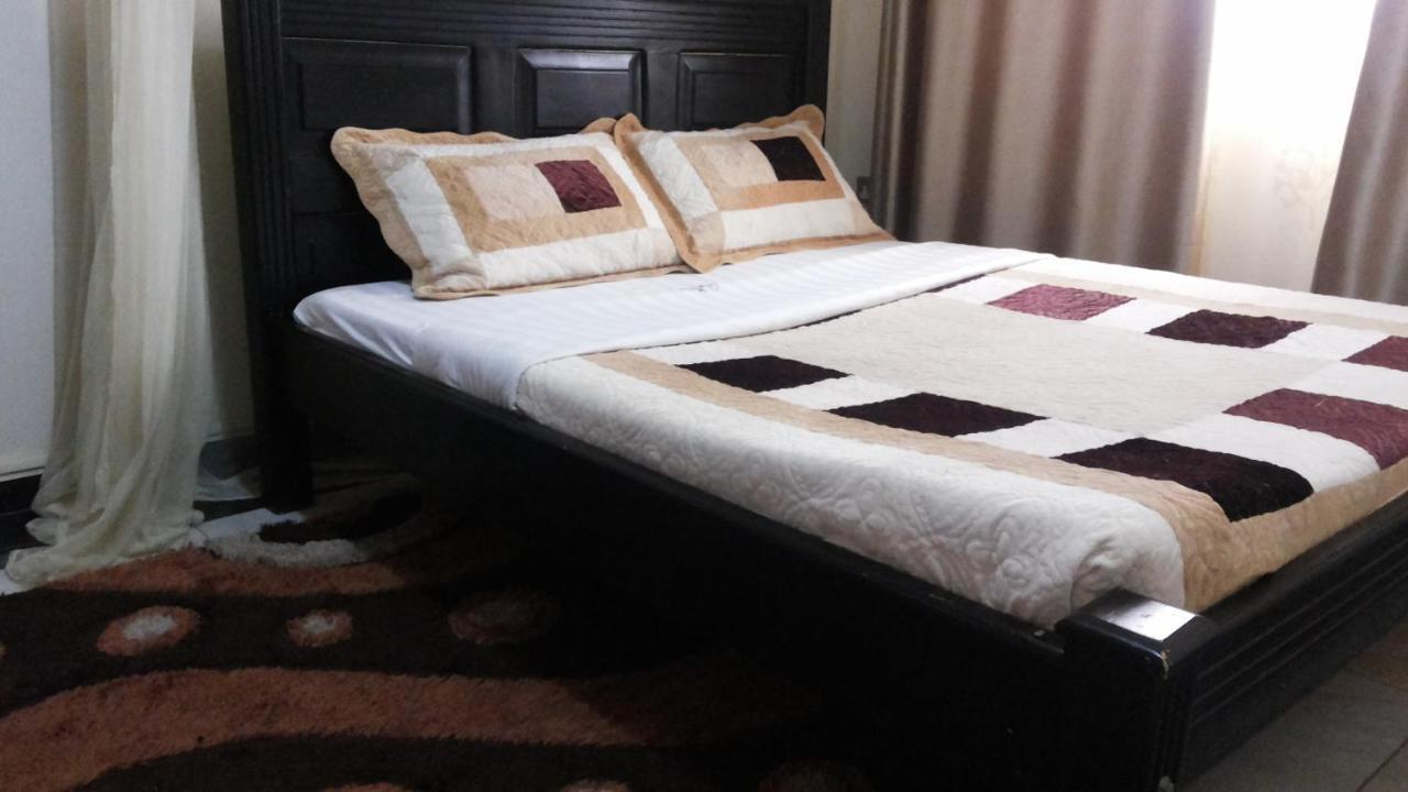 Hotel Good News Lira 外观 照片
