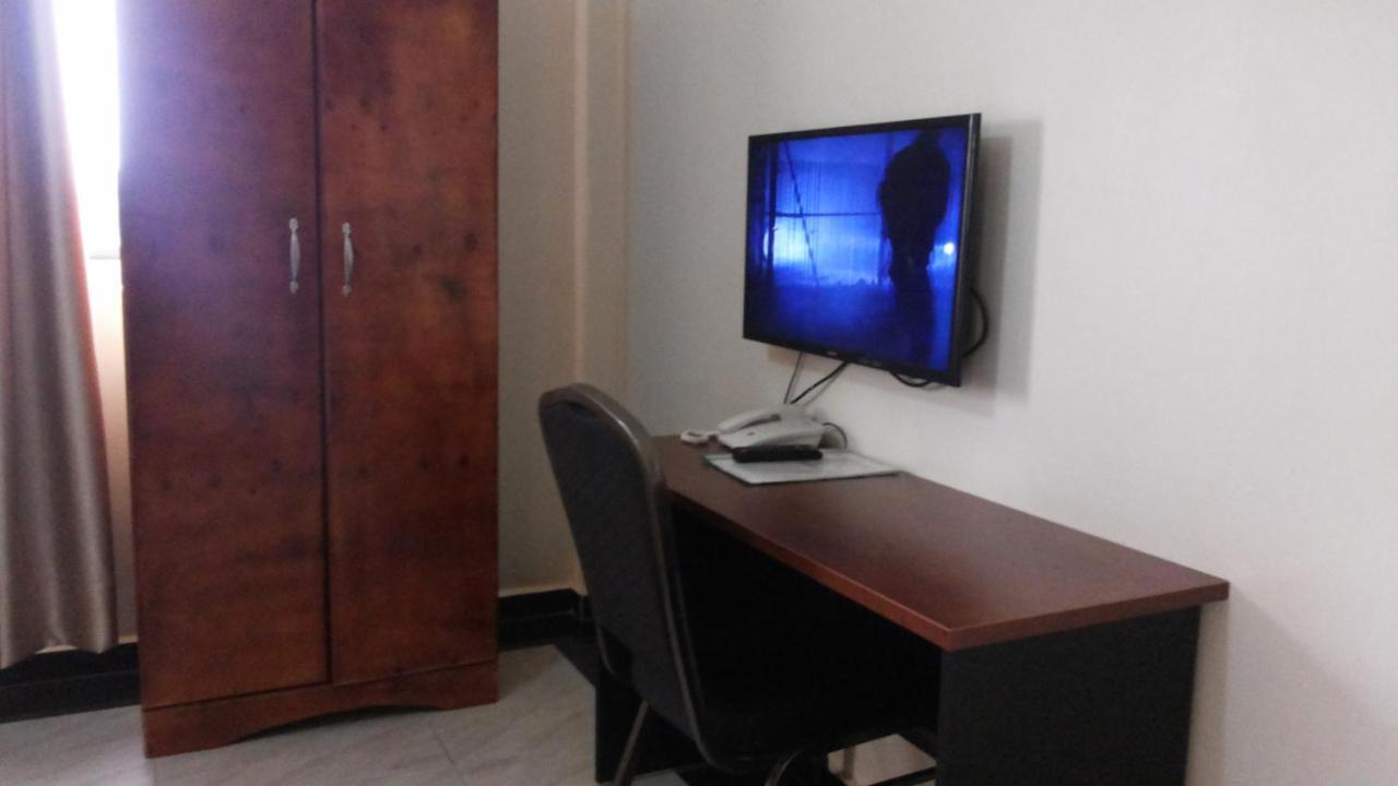 Hotel Good News Lira 外观 照片